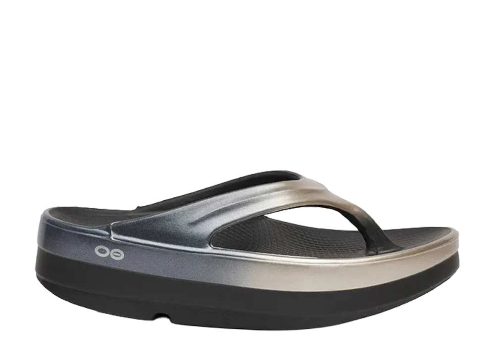 OOFOS Women's OOmega Luxe "Latte Fade"