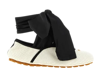 Valentino Garavani Women's rythmika Ballet Flats "Gold"