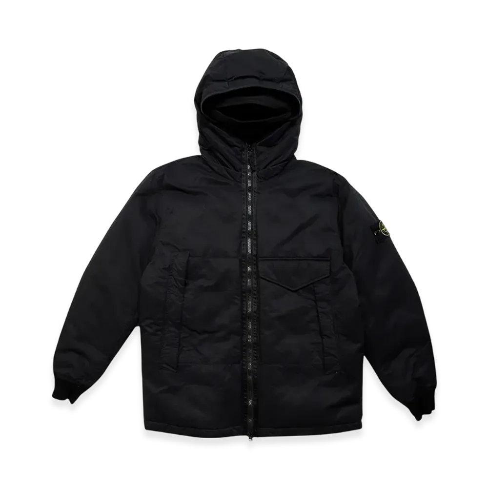 Stone Island 41421 Opaque Nylon Twill Down - 22FW "Black"