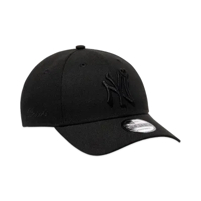 NEW ERA x BASICKS x MLB 9Forty New York Yankees "Black/Black"