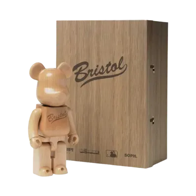 Bearbrick F.C.Real Bristol F.C.R.B. × MLB Karimoku
