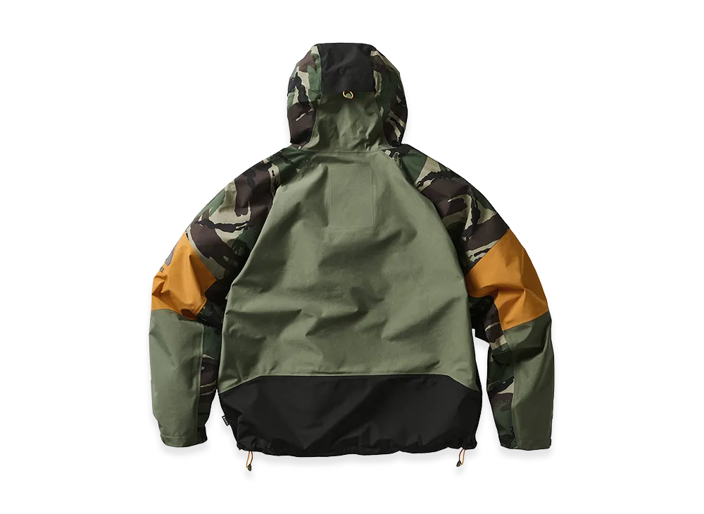 PALACE Gore-Tex 3L Remix Jacket 