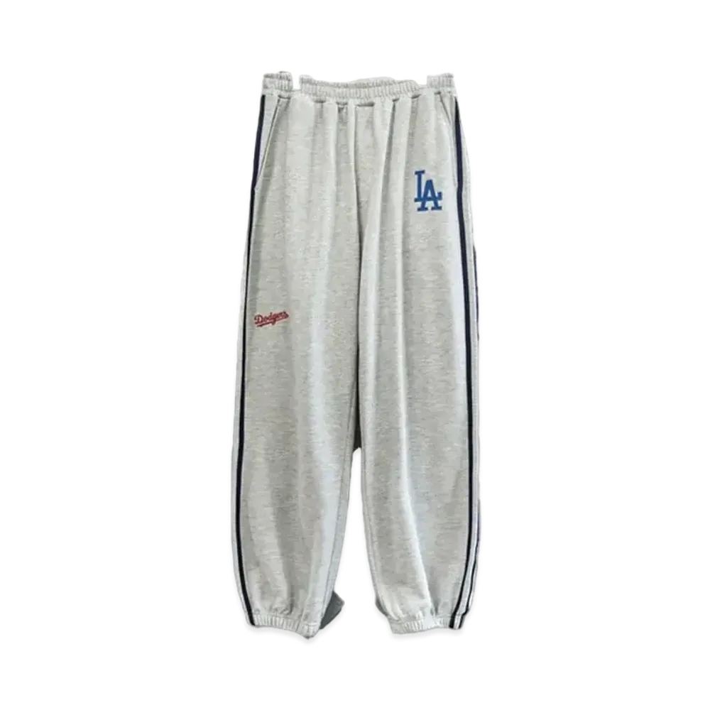 MLB Exclusive Set Up Patch Embroidery Side Line Big Silhouette Pullover Sweatpants Only "Oatmeal"