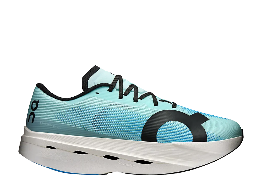 On Cloudboom Volt "Celeste/Isle"
