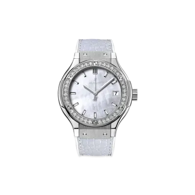 HUBLOT Classic Fusion Pearl White Diamonds 33mm