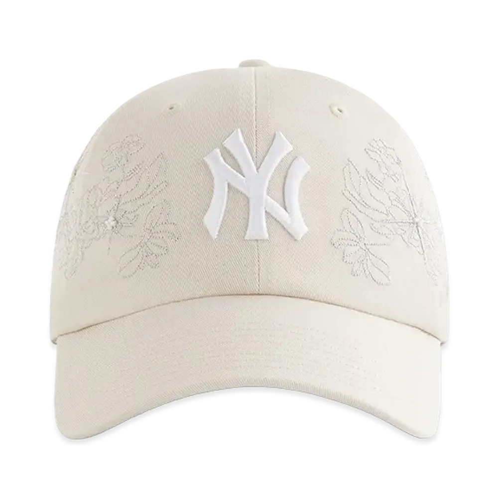 Kith x Lisa Women's & '47 for the New York Yankees Clean Up Classic Cap "Sandrift"