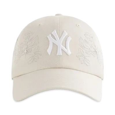 Kith x Lisa Women's & '47 for the New York Yankees Clean Up Classic Cap "Sandrift"