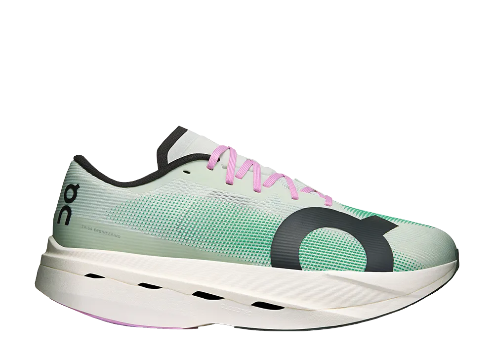 On Cloudboom Volt "Iceberg/Mantis"