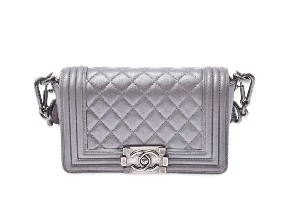 CHANEL Lambskin Matelasse Boy Chanel "Silver"