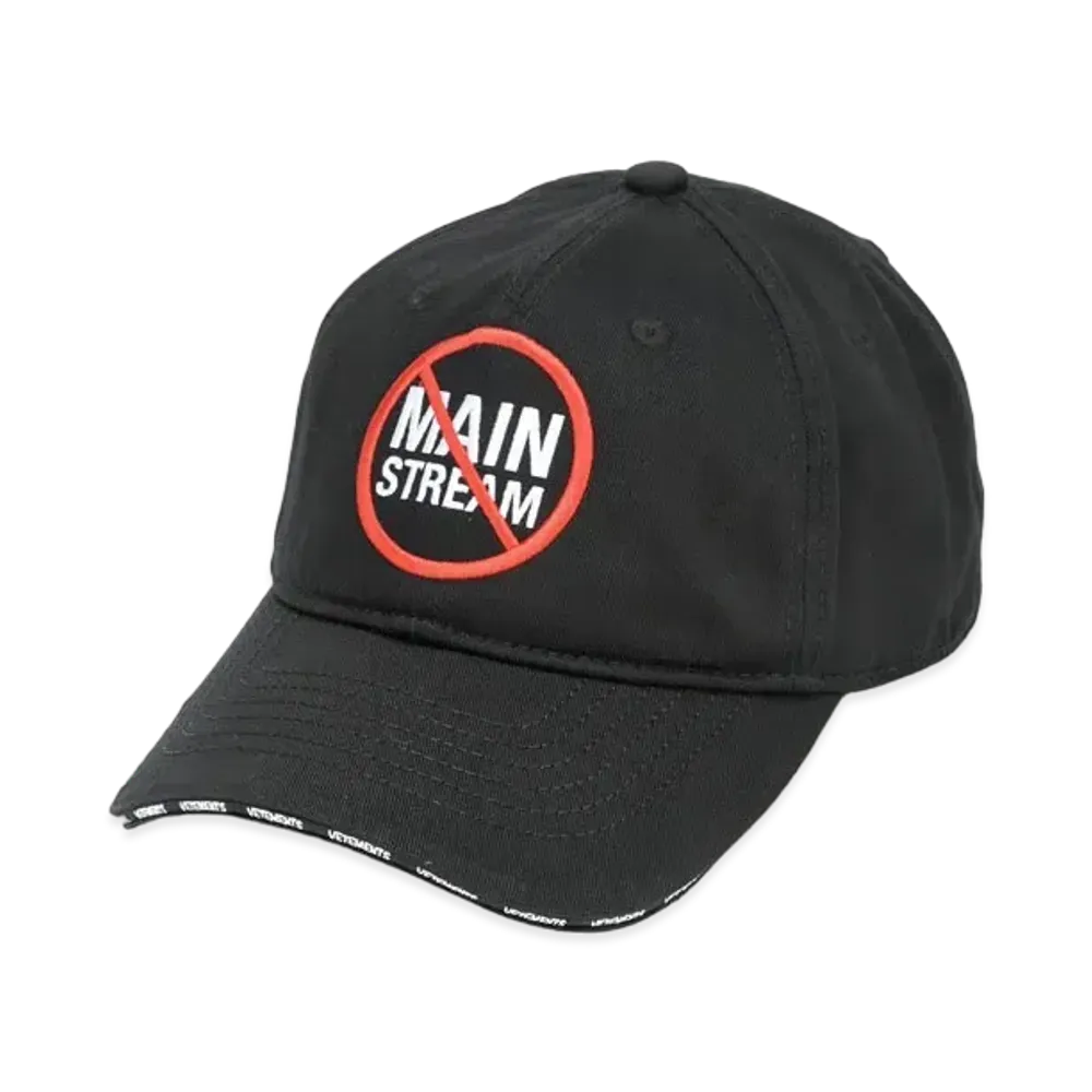 VETEMENTS Slogan Cap "Black"