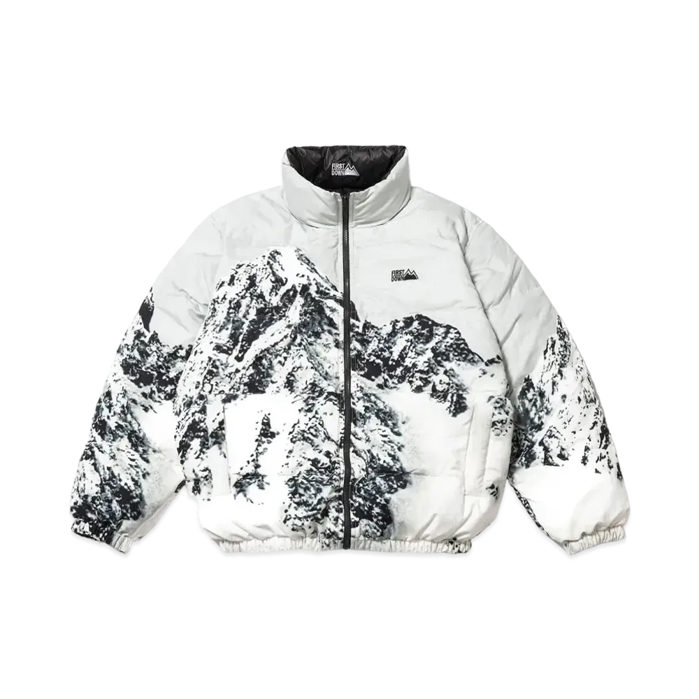 FIRST DOWN MOUNTAIN PRINT REVERSIBLE DOWN JACKET "White"