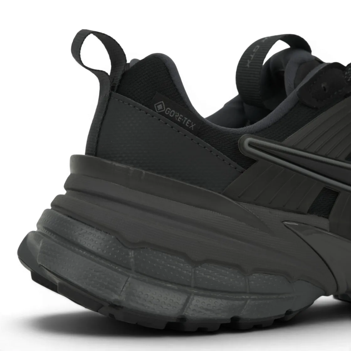 Nike Women's V2K Run GORE-TEX 