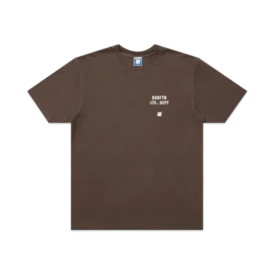 UNDEFEATED Stencil S/S Tee "Brown"