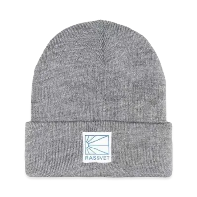 RASSVET RASSVET LOGO TAG BEANIE KNIT "LIGHT GREY"