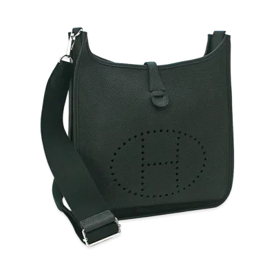 Hermes Women's Evelyne 3 PM 29 Taurillon Clemence Shoulder Bag "Noir"