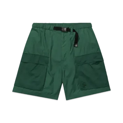 UNDEFEATED Tonal Colorblock Short "Green"