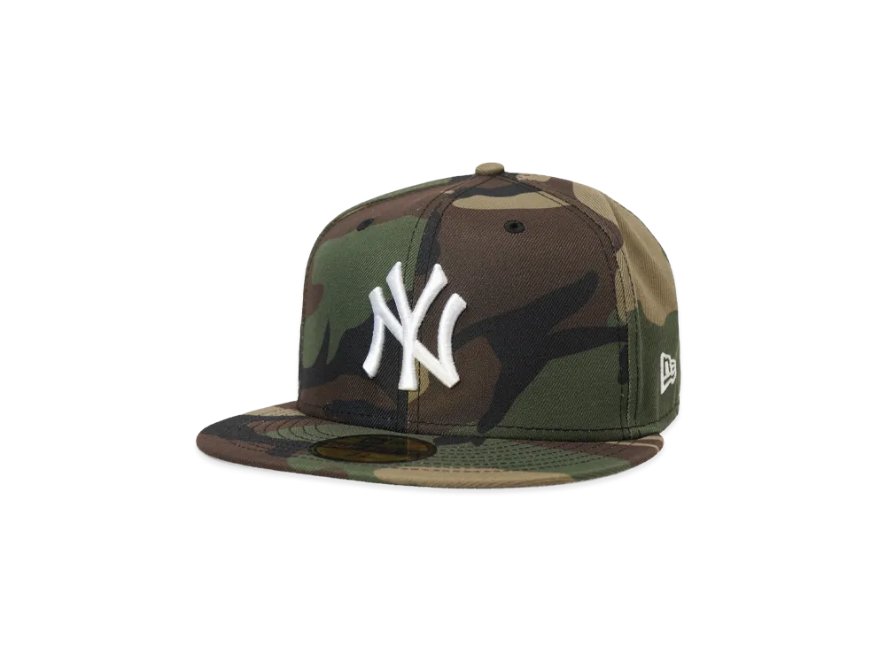 Supreme x New York Yankees New Era "Woodland Camo"