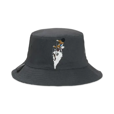 graniph x Attack On Titan Hunt Reversible Bucket Hat "Sumikuro"