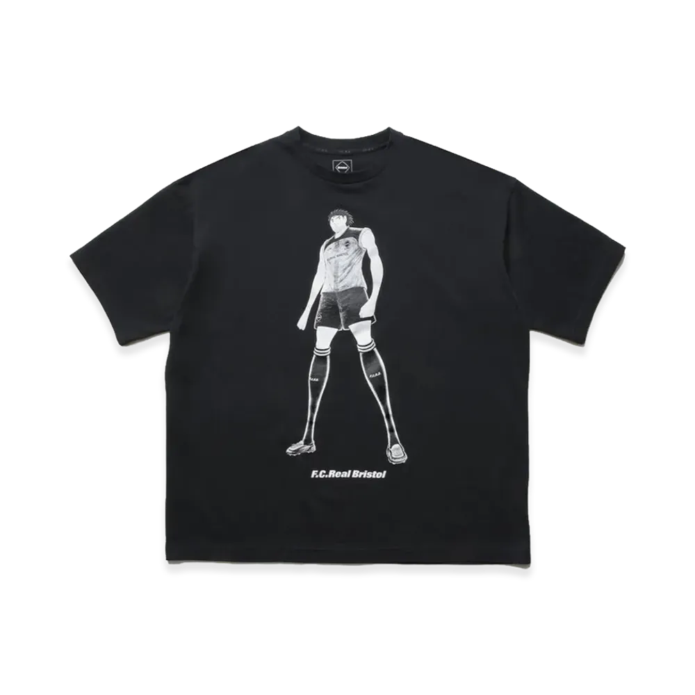 F.C.Real Bristol x Captain Tsubasa Kojiro Hyuga On The Front Baggy Tee "Black"