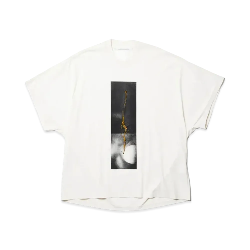 JULIUS Disarray Embroidered Kite Top "Off White"