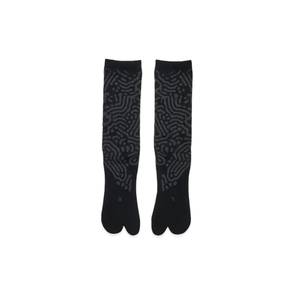 Goldwin 0 Reaction Diffusion Socks (Unisex) "Black"