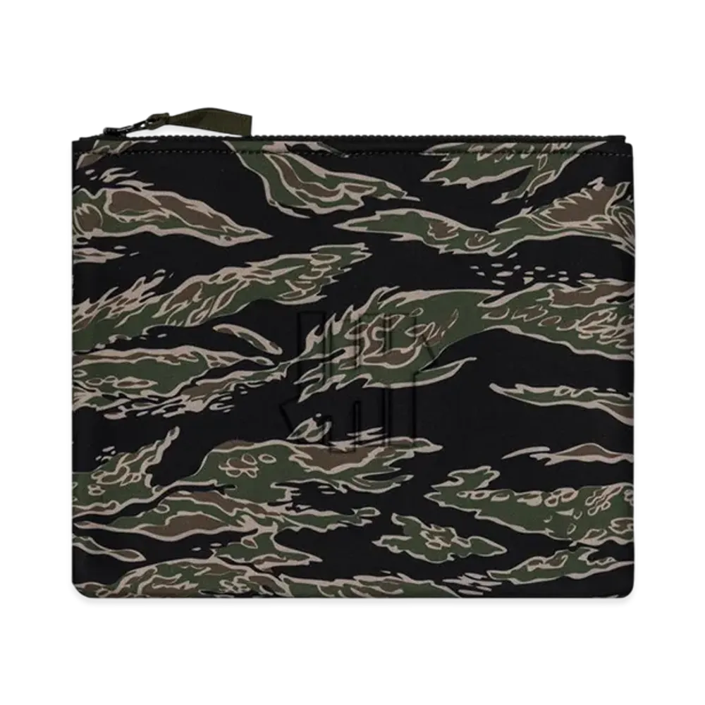 UNDEFEATED Neoprene Pouch L/XL "Camo"