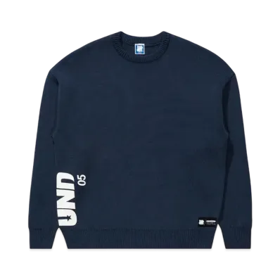 UNDEFEATED Printed Crewneck Sweater "Navy"