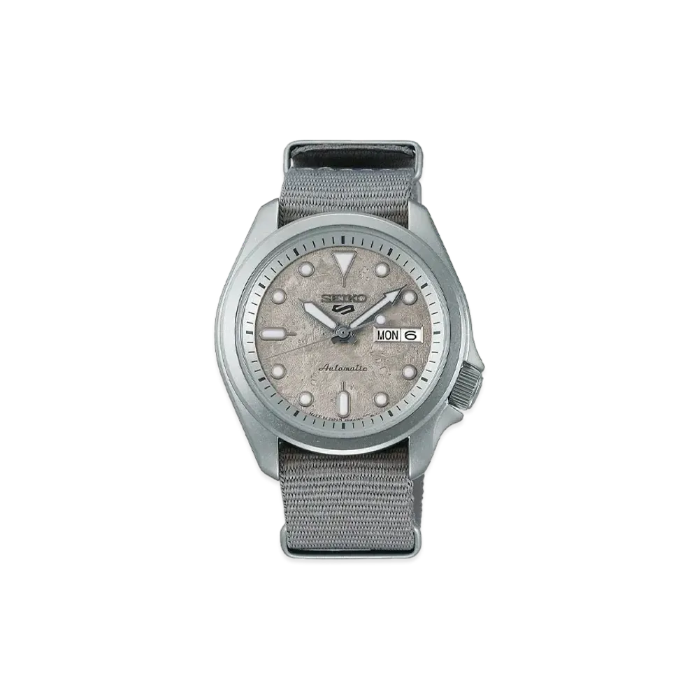SEIKO 5 Sports Street Style SBSA129