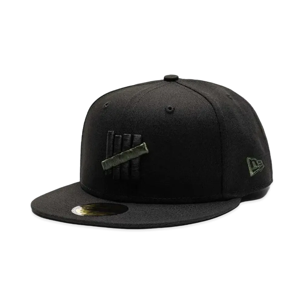 UNDEFEATED X NE STRIKE ICON FITTED - 90201 "Black"