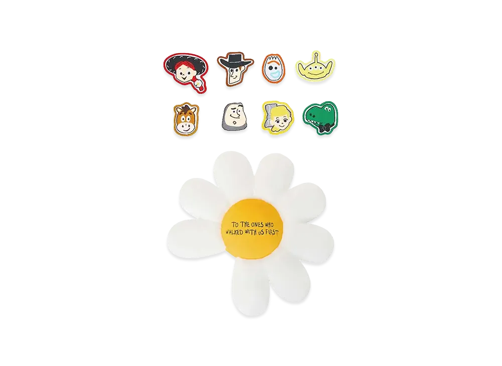 PEACEMINUSONE x Toy Story THE FIRST FAN Daisy Cushion "White" / G-DRAGON