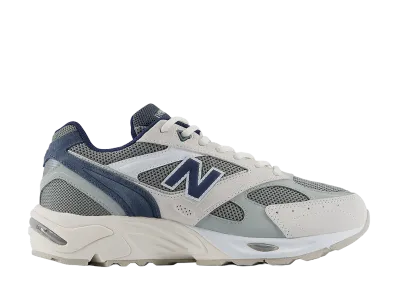 New Balance 880R "Sea Salt/Bayberry"