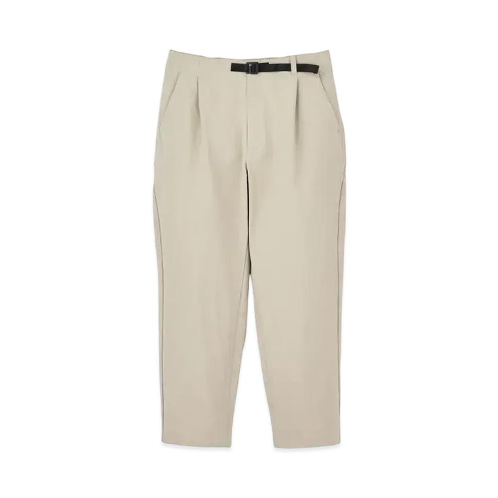 Goldwin One Tuck Tapered Ankle Pants (Unisex) "Light Beige"