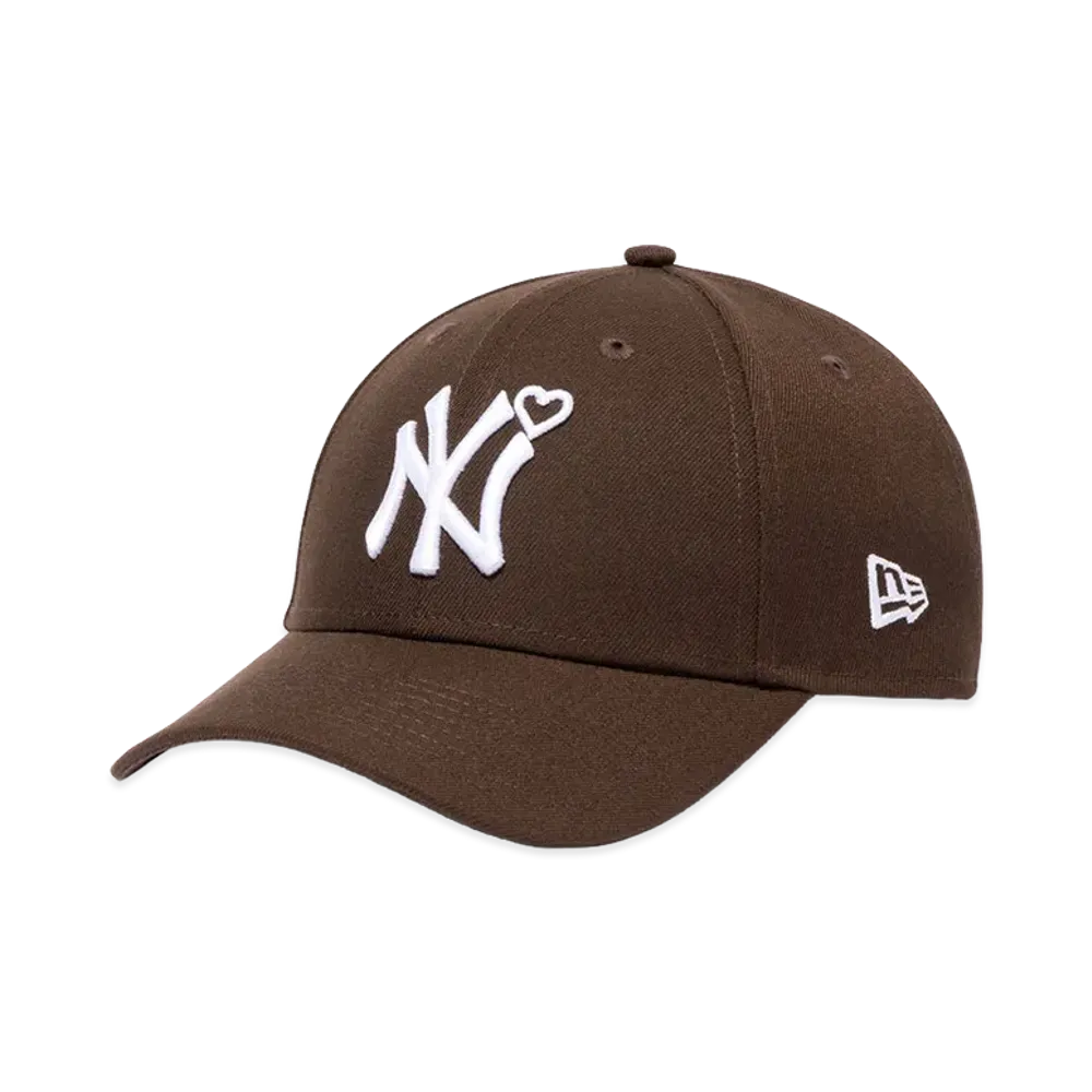 NEW ERA x BASICKS 9Forty New York Yankees "Brown"