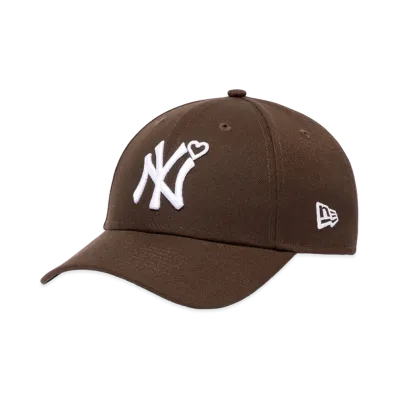 NEW ERA x BASICKS 9Forty New York Yankees "Brown"