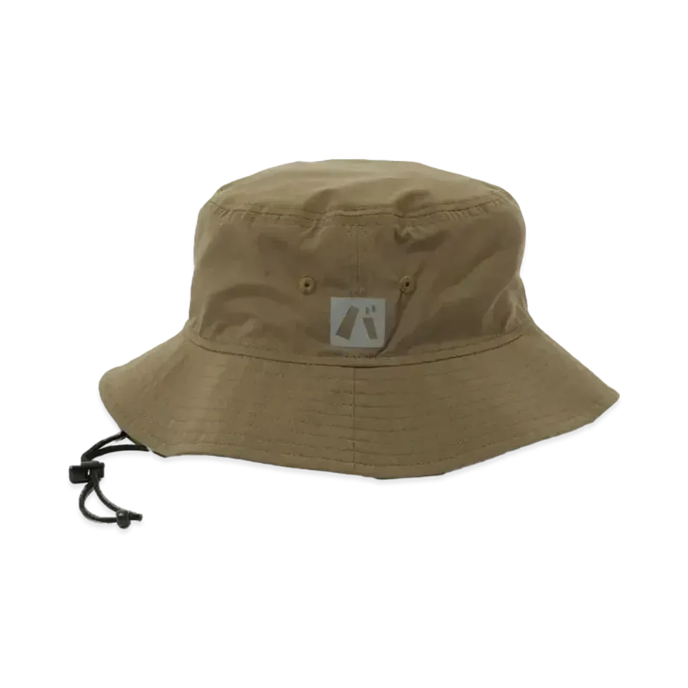 NEW ERA x BANANAMAN Reflector Hat "Khaki"