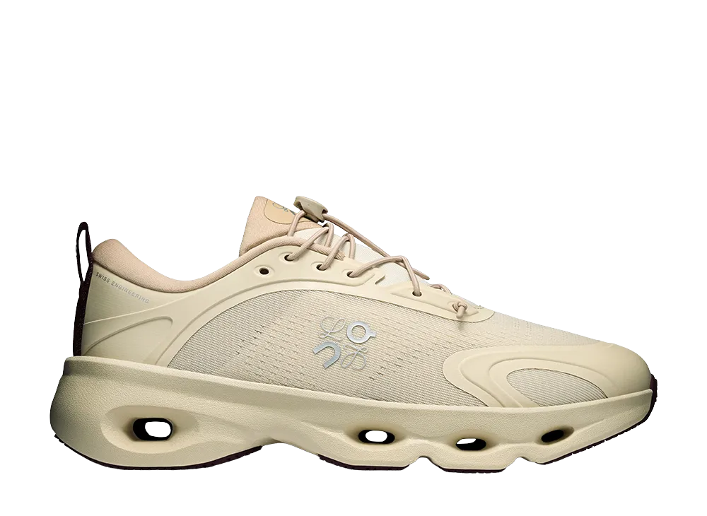 LOEWE × On Women's Cloudsolo "Sand/Burgundy"
