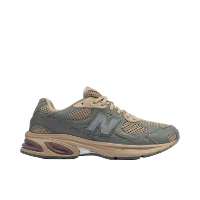The Whitaker Group × New Balance 2010 "Ostrich"
