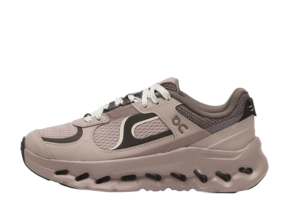 On Women's Cloudtilt Arc "Biscuit/Sable"