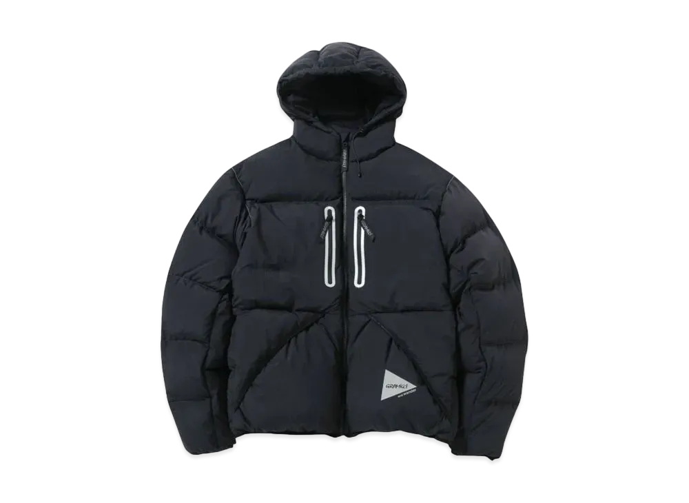 グラミチ x アンドワンダー ダウン ジャケット (メンズ) "ブラック"