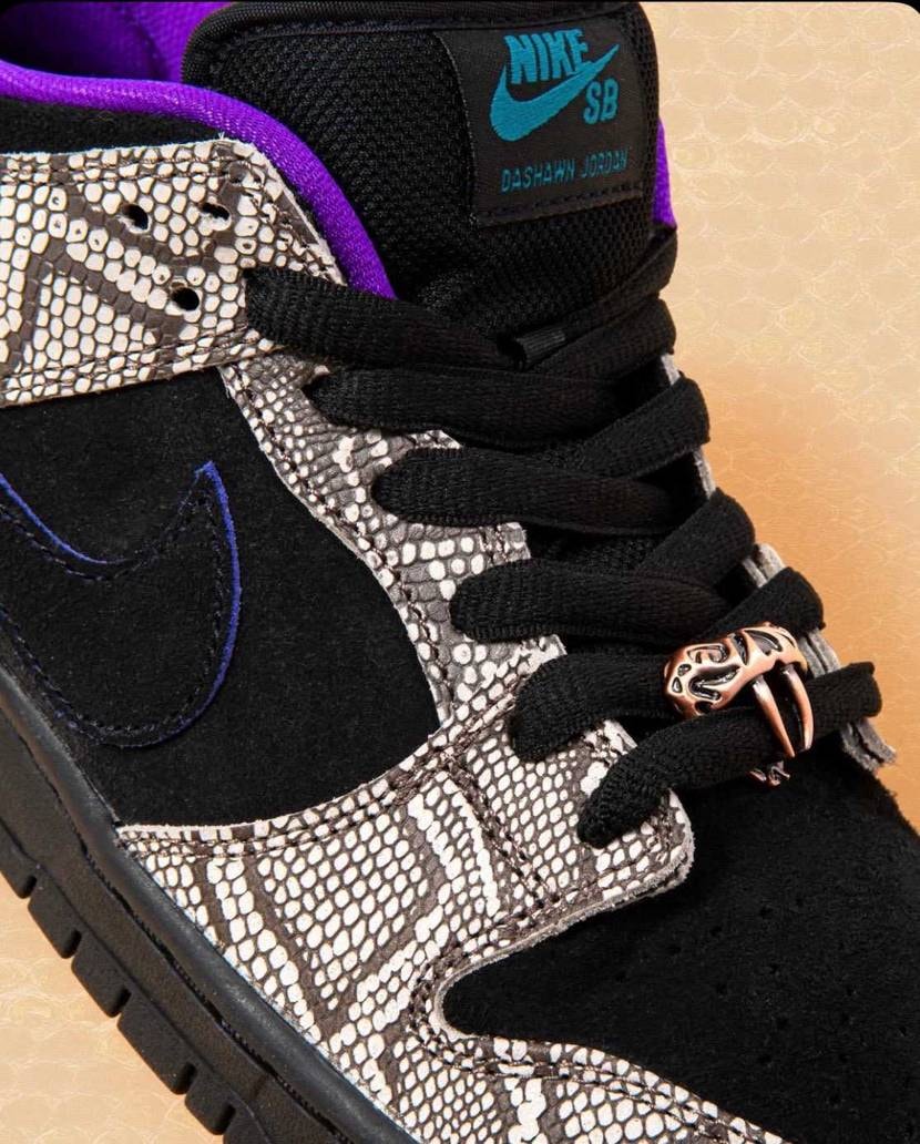 さーて、シューレースはどれにしようか？
迷うな🤔