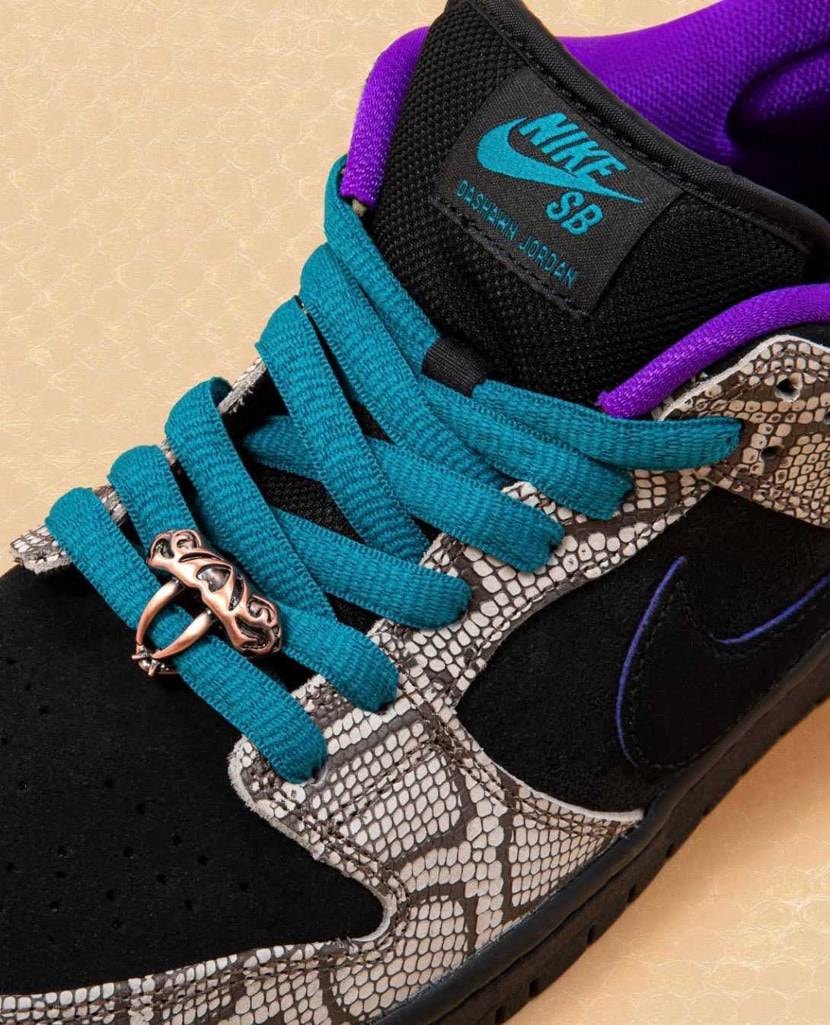 さーて、シューレースはどれにしようか？
迷うな🤔