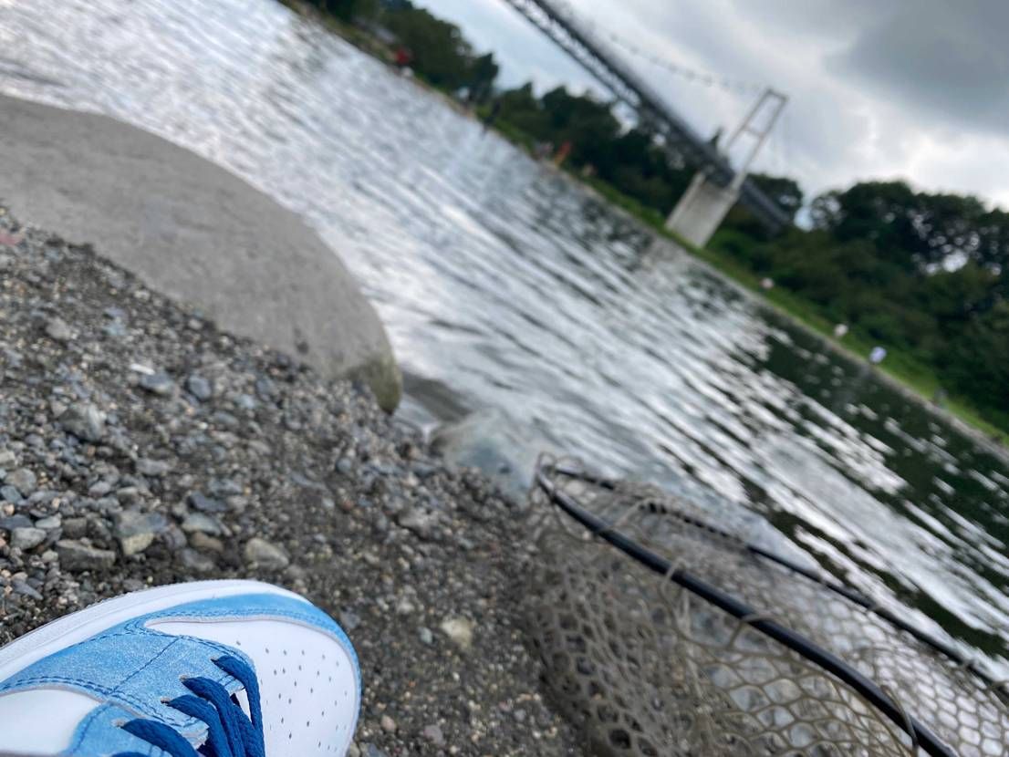 今日はこいつを履いて群馬の釣り場へ☺️
水色なので水場に合うかなと思って💡
