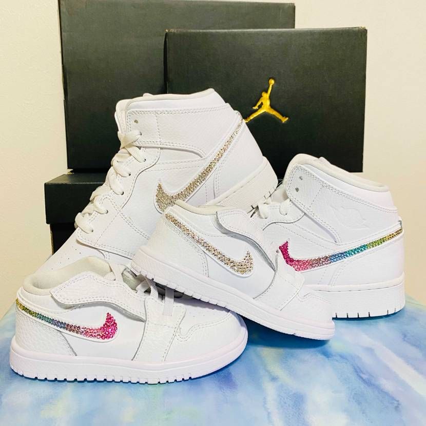 AJ1スワロデコ💎
外側パステルレインボー、
内側クリスタル×オーロラ🌈🌈