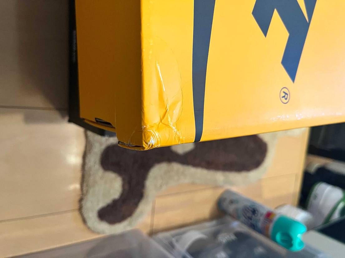 愚痴になってごめんなさい。
新品購入して、このレベルの箱の