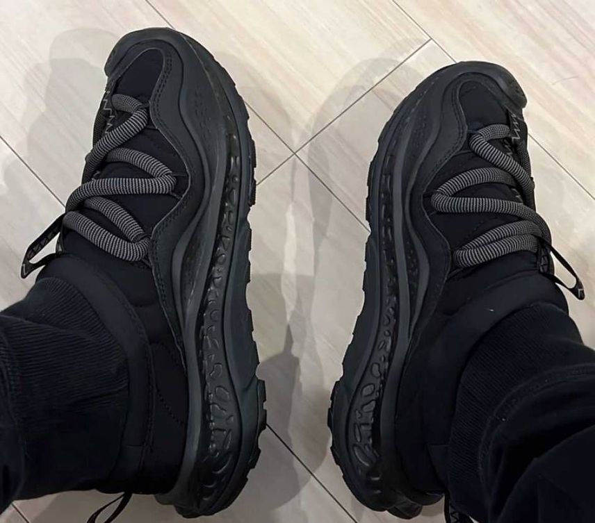 🚗ばかりいじって👟久々に購入
履き口狭すぎてビビりましま
サイズ感は問題