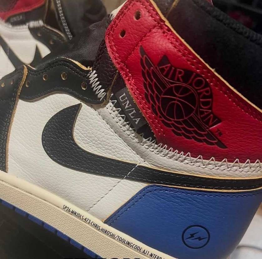 支援出来た👟
お渡しして来ました
沖縄料理からカラオケ🎤
2億4千万熱唱し