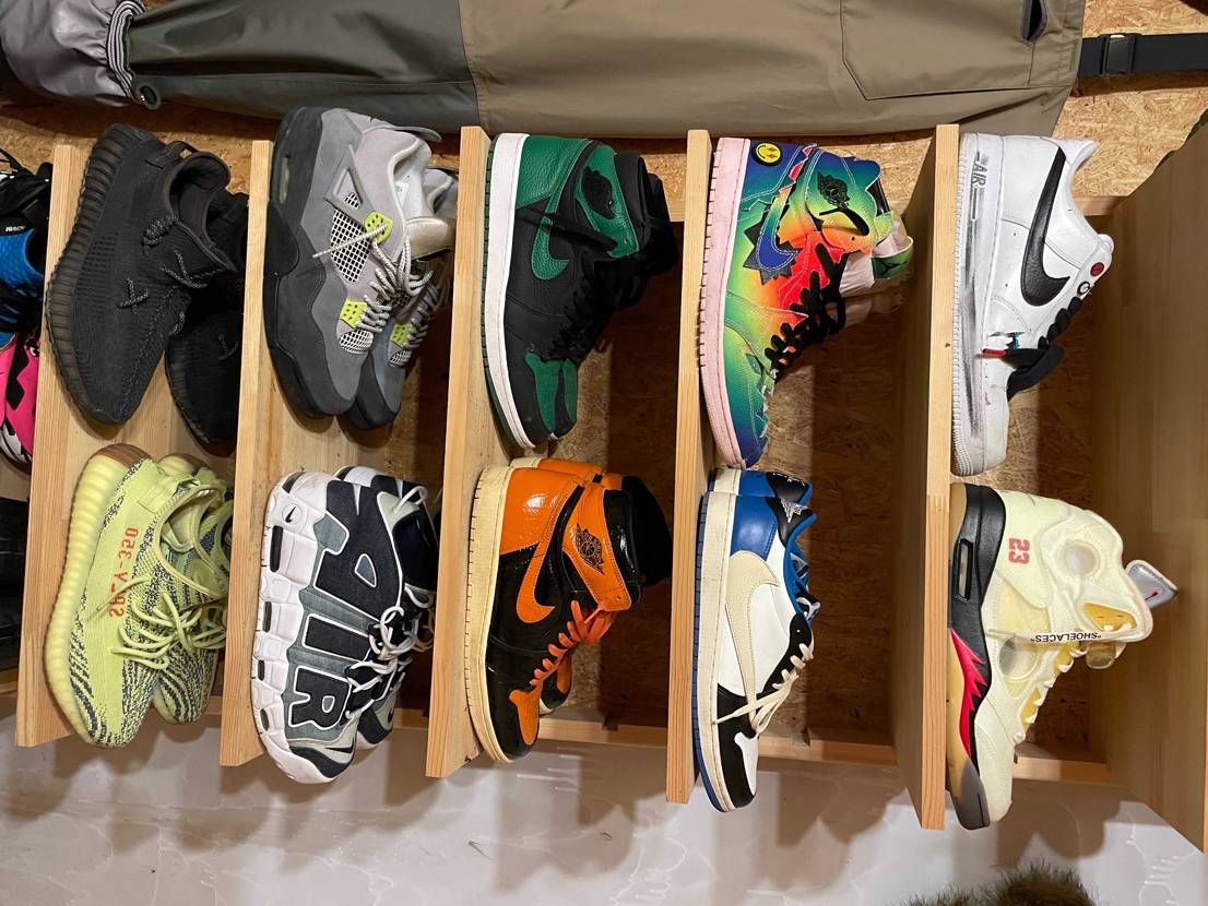 お気に入り揃ったから当分足欲は湧かないかな。保管は雑だけど履き潰すから良しとしよ