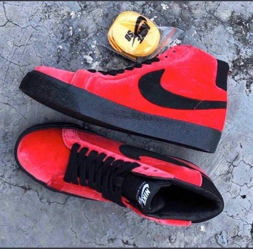 Nike SB × ケビンブラッドリー
"ケビンアンドヘルパック"
Blaz