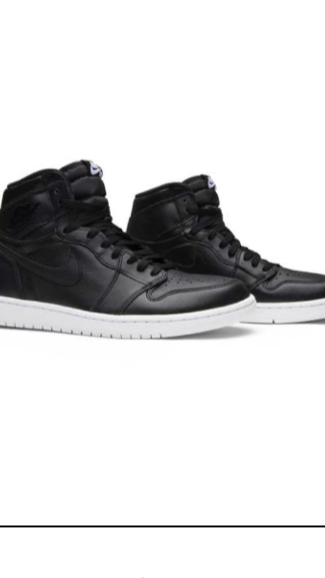 サイバーマンデーaj1かパリ・サンジェルマンコラボaj1どちらかを購入しよかと思