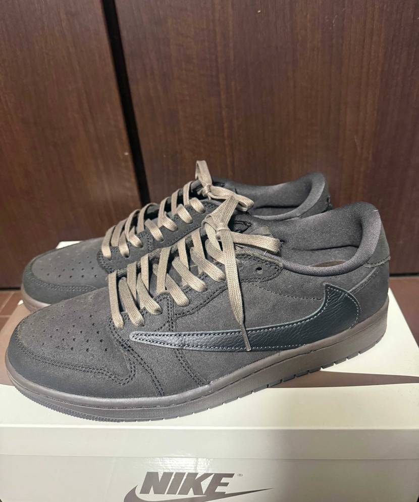 28センチ出品てます。お求めの方はよろしくお願いします。